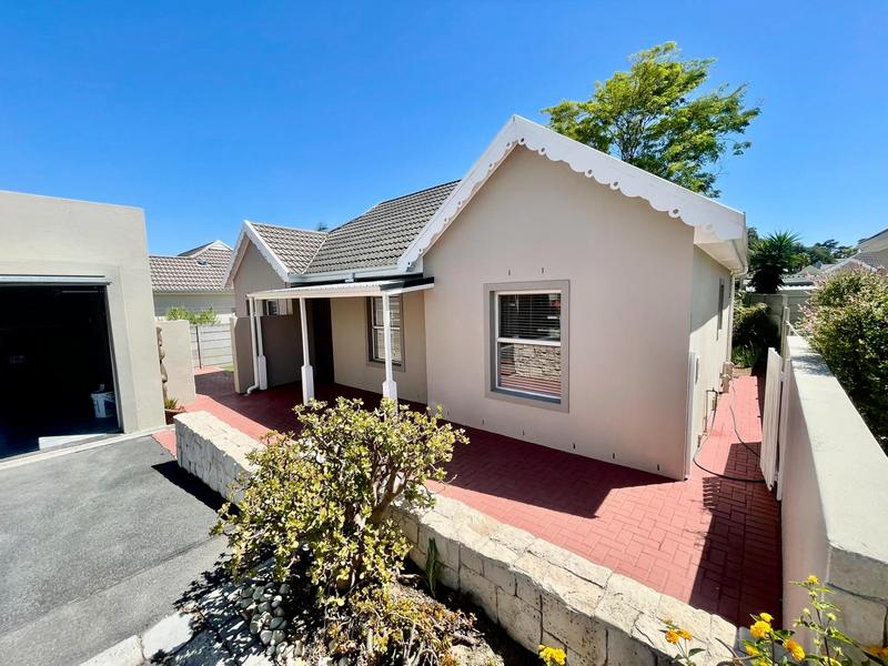 To Let 3 Bedroom Property for Rent in Sonstraal Heights Western Cape